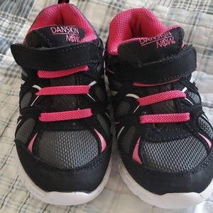 Daskin now Light weight shoes